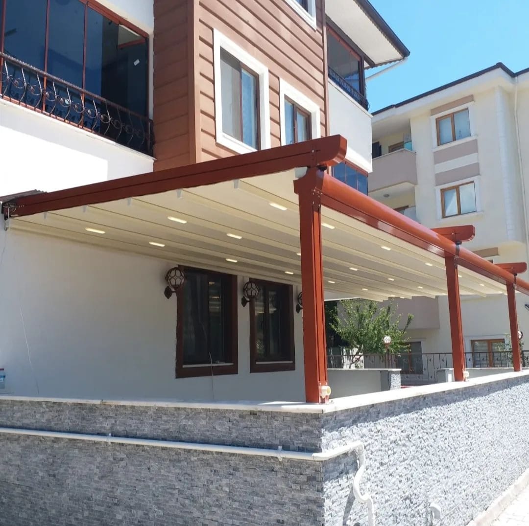 Bahçede Işıklı Tente Sistemleri